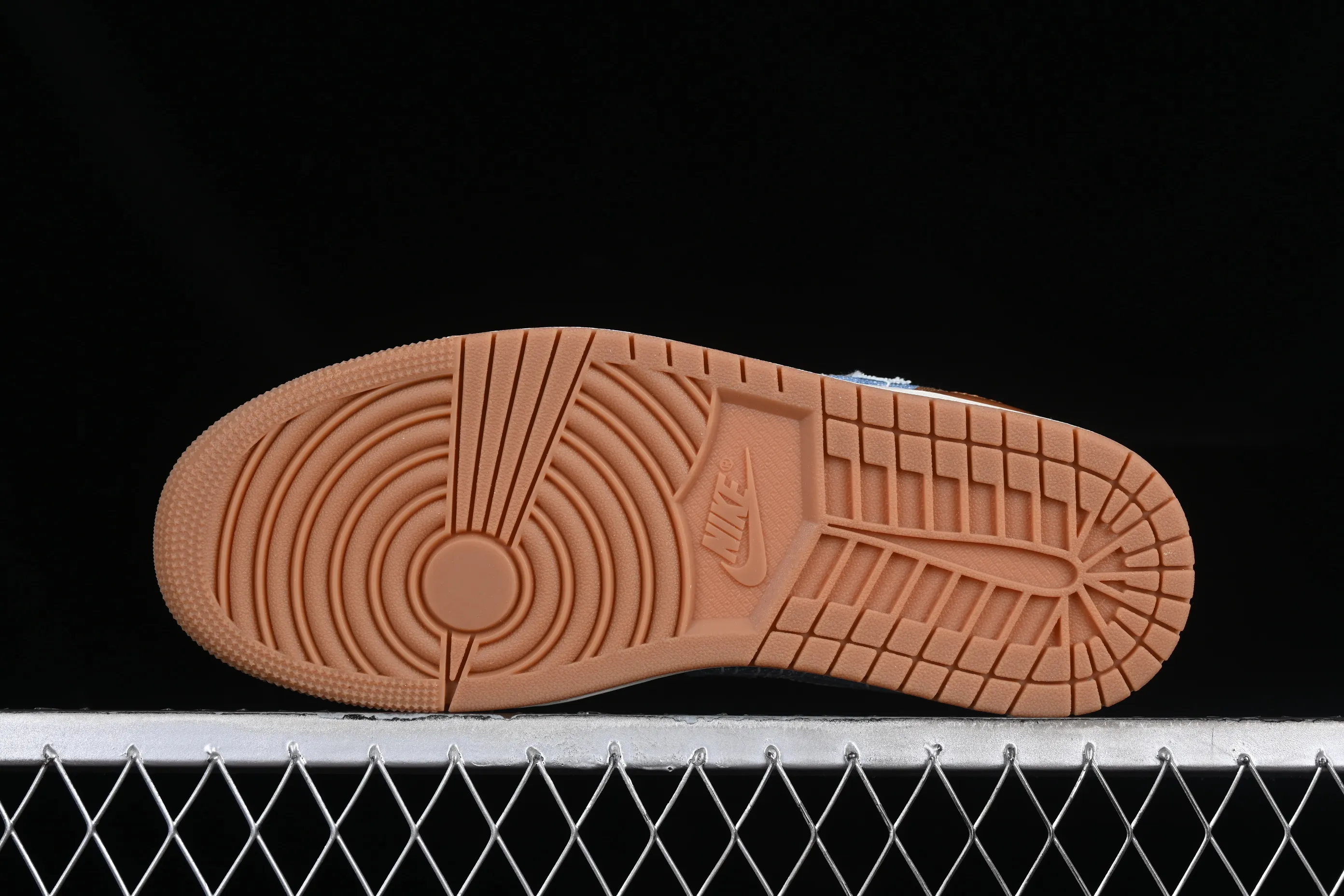 All categories Air Jordan Jordan series basketball shoes Air Jordan 1 Low Air Jordan 1 Low AJ1 Joe 1 Valentine's Day limited denim denim low-bang cultural casual sneakers FZ5042-041